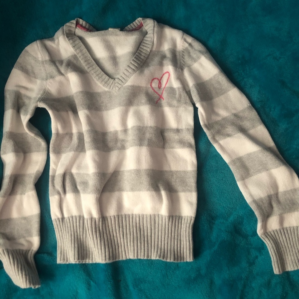 Girls white and gray sweater